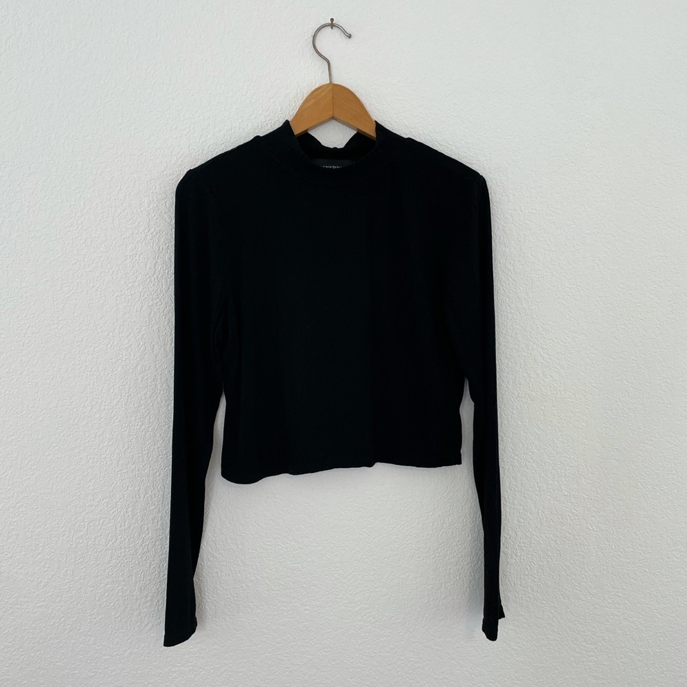 Black Ribbed Turtle Neck Crop Top, Medium